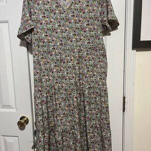Chic Floral Mid Length Dress in Multicolor